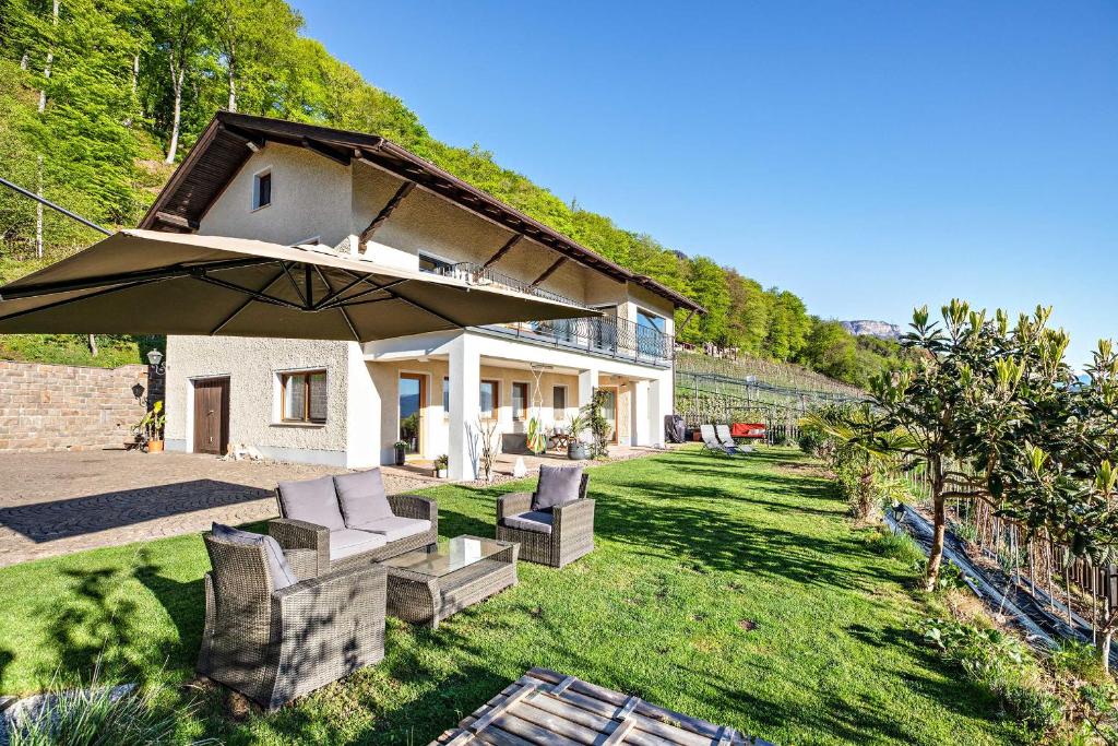 Weitblick Apartment Abseits von Trubel Garten, Terrasse und