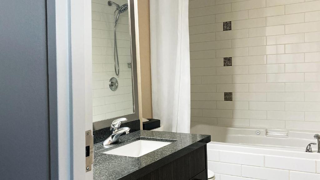 Executive Inn Whistler photo