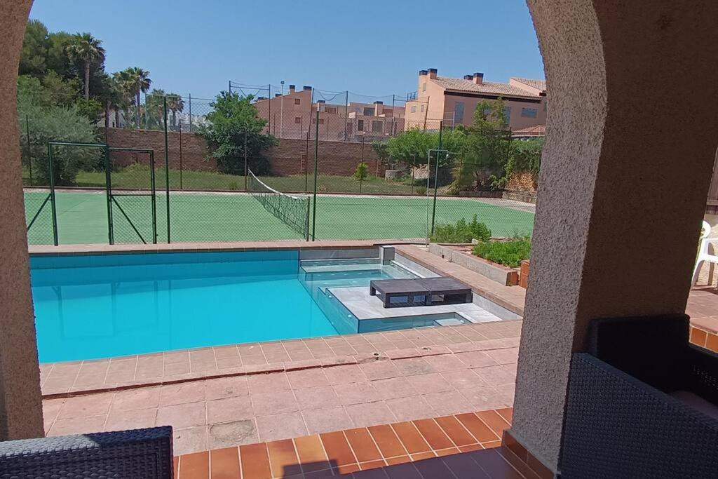 Swimmingpoolen hos eller tæt på Masia Altafulla