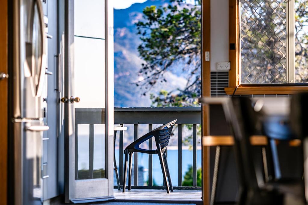 The Lookout ~ Large family house with views - Huis Met Vier Slaapkamers