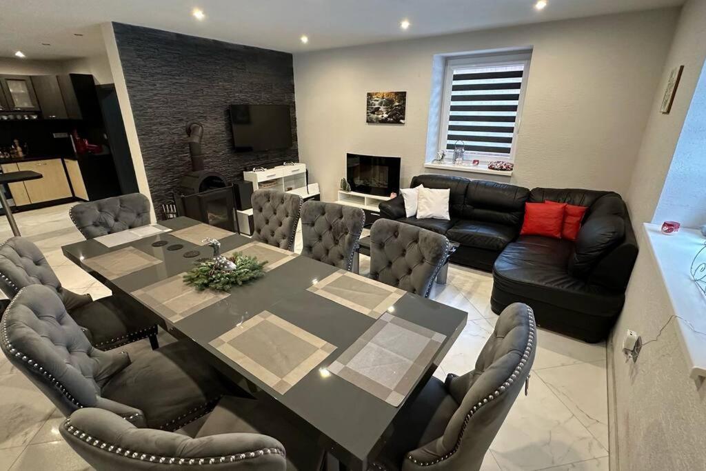 Gallery image of Stylish apartment house with jacuzzi and sauna in Liptovská Kokava