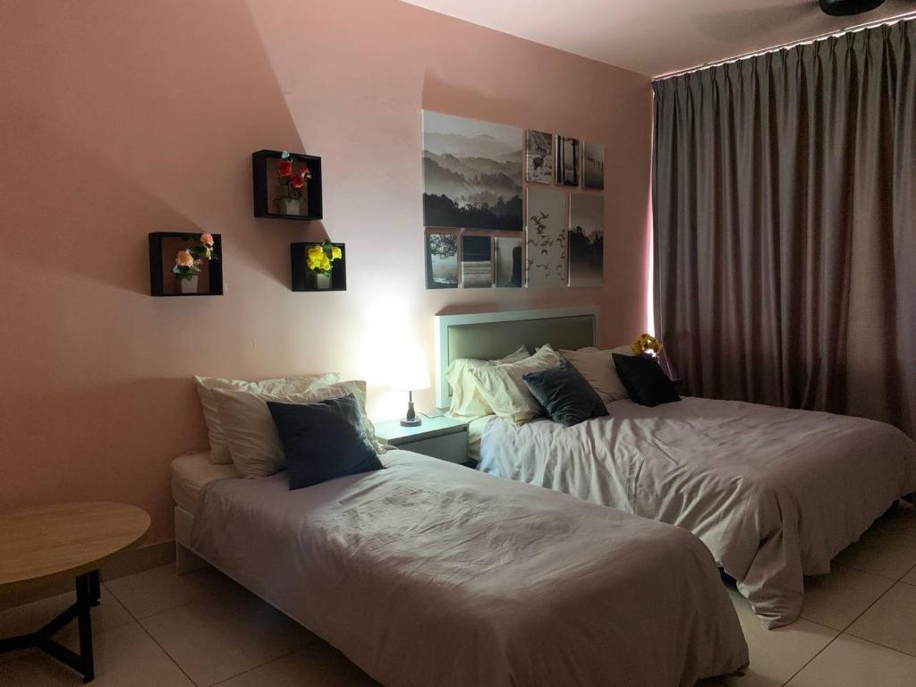 Katil atau katil-katil dalam bilik di KRCB Suite - Evo Mall Bandar Baru Bangi