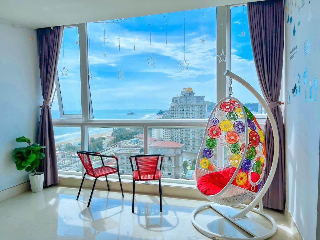 Istumisnurk majutusasutuses Căn Hộ OASKY,3 Phòng View Đẹp Nhìn Ra Biển,Núi Và Hồ Bàu Sen