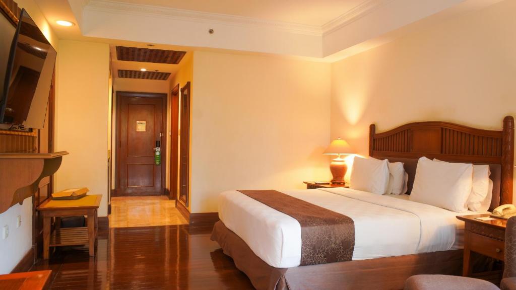 Lorin Solo Hotel - Executive King Room
