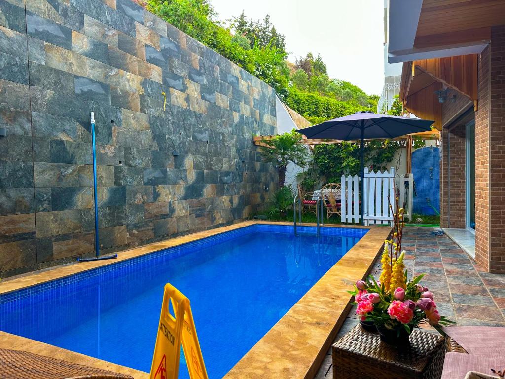 Bassenget på eller i nærheten av Luxury duplex with private pool - Sea view and Fast wifi