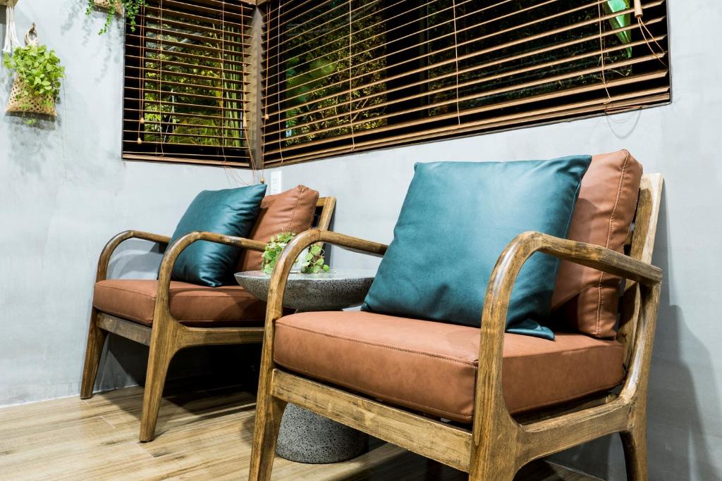 Khu vực ghế ngồi tại Eco House Villa