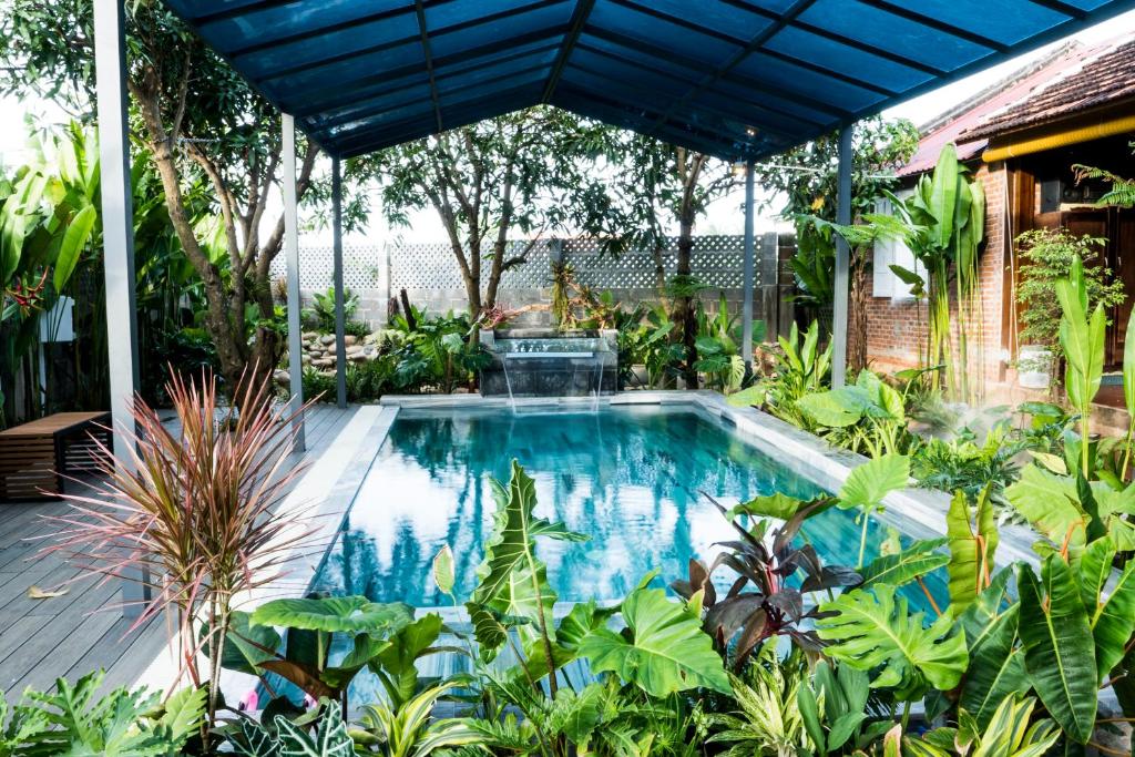 Hồ bơi trong/gần Eco House Villa