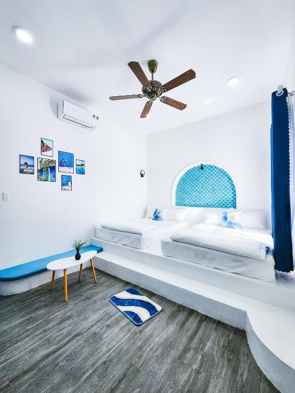 Dragon Sea Homestay - 泳池景高级双人或双床间