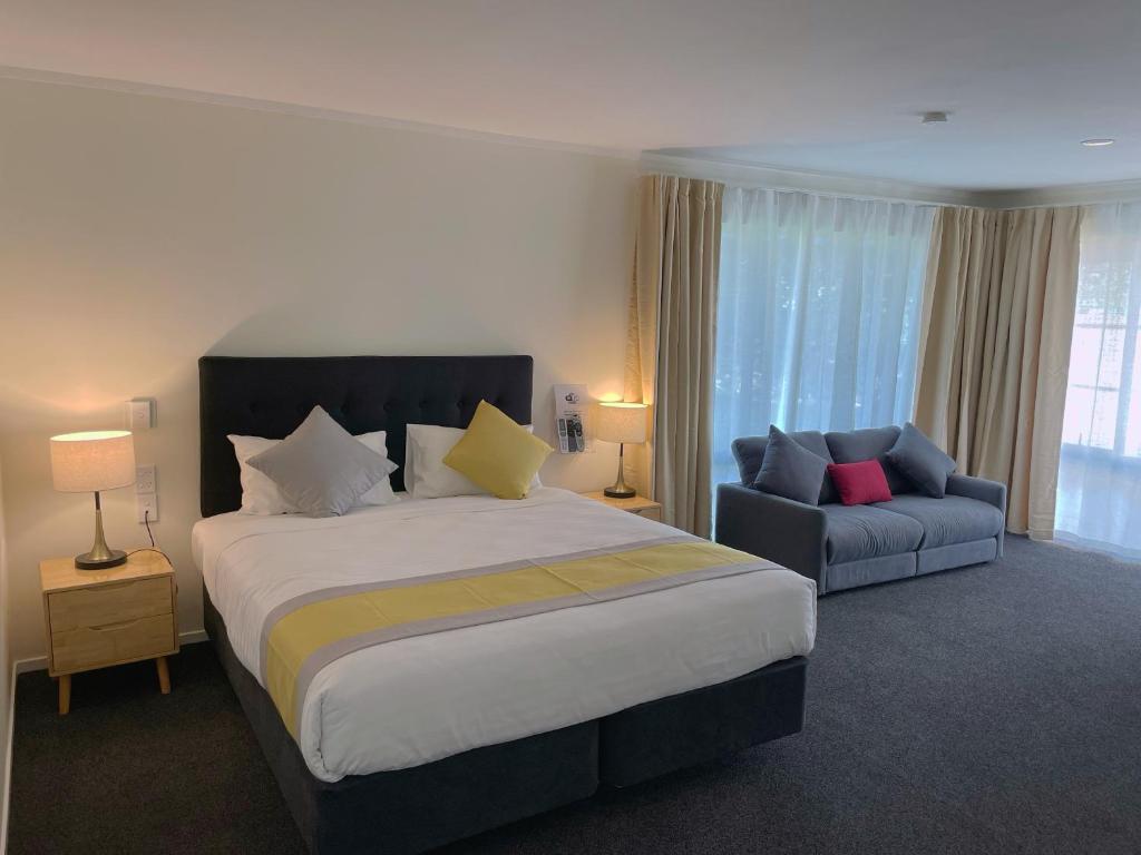 
King Room with Spa Bath
