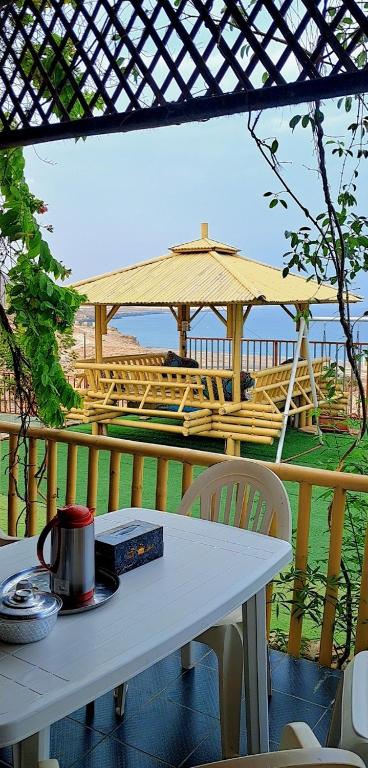 Balkón nebo terasa v ubytování Alshumukh guesthouse