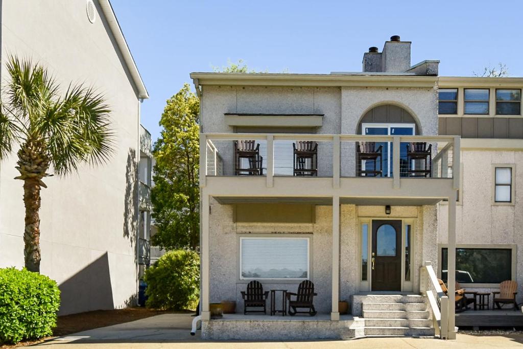 Το κτήριο όπου στεγάζεται  η παραθεριστική κατοικία