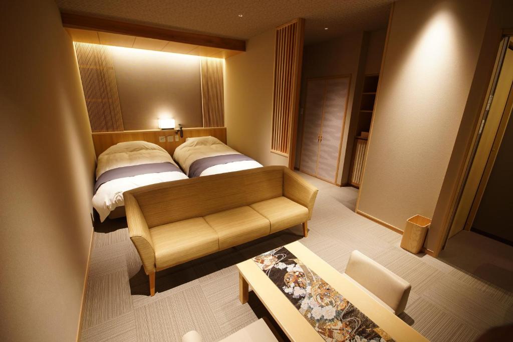 京ごはんと露天風呂の宿 ゆのはな 月や - Habitación Gemela Con Baño