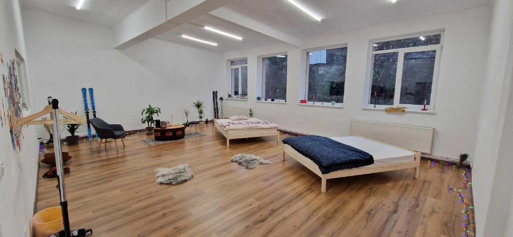 Ένα ή περισσότερα κρεβάτια σε δωμάτιο στο cosy room with terrace