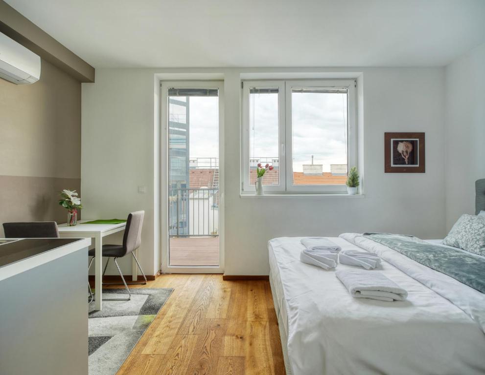 Flarent Vienna Apartments-WG - Studio With Balcony