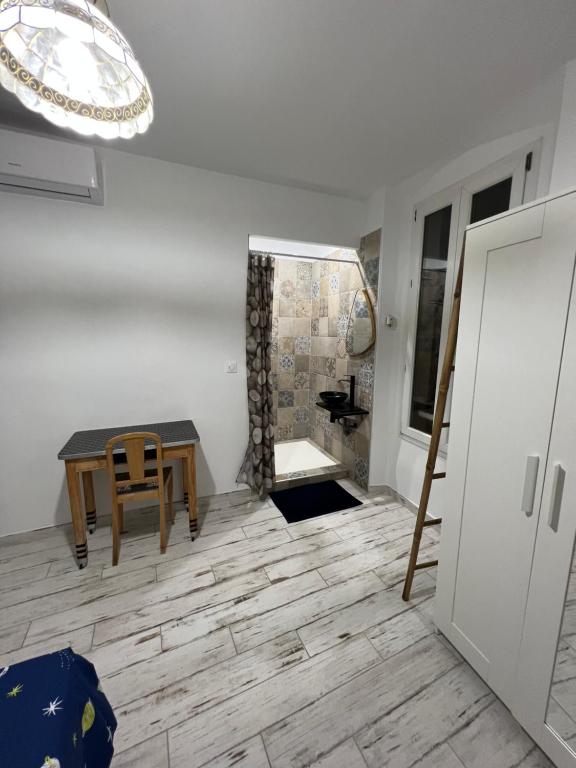 Posedenie v ubytovaní Duplex terrasse vue mer - Soleil Levant La Ciotat
