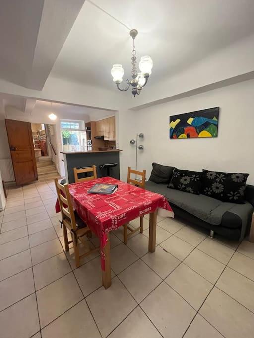 Photo de la galerie de l'établissement maison de ville à deux pas du centre ville, à Arles