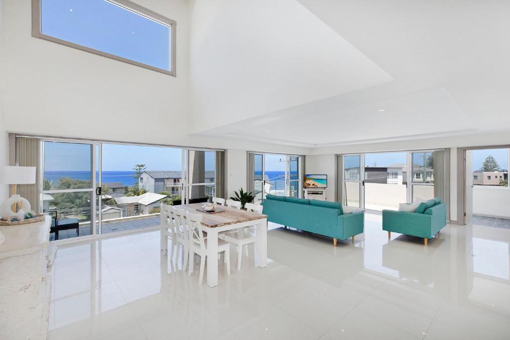 Senator Apartments Penthouse, The Entrance (updated prices 2024)