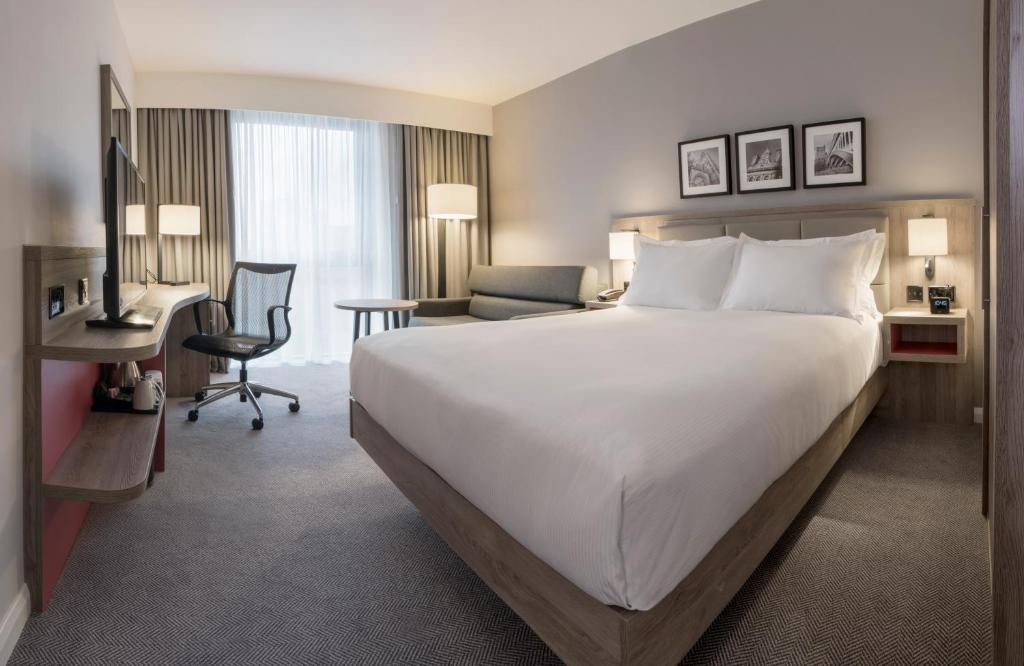 Hilton Garden Inn Manchester Emirates Old Trafford - King Room With Sofa Bed