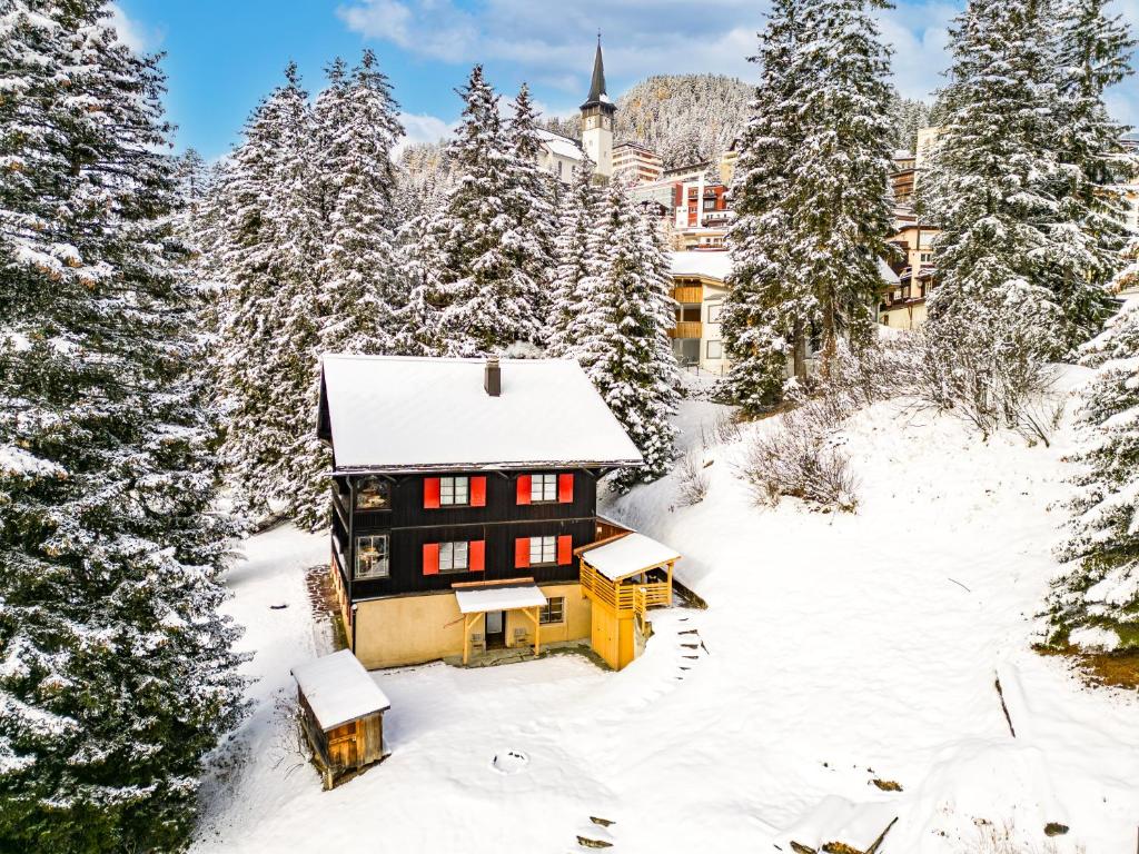 Chalet Pradella by Arosa Holiday v zimě