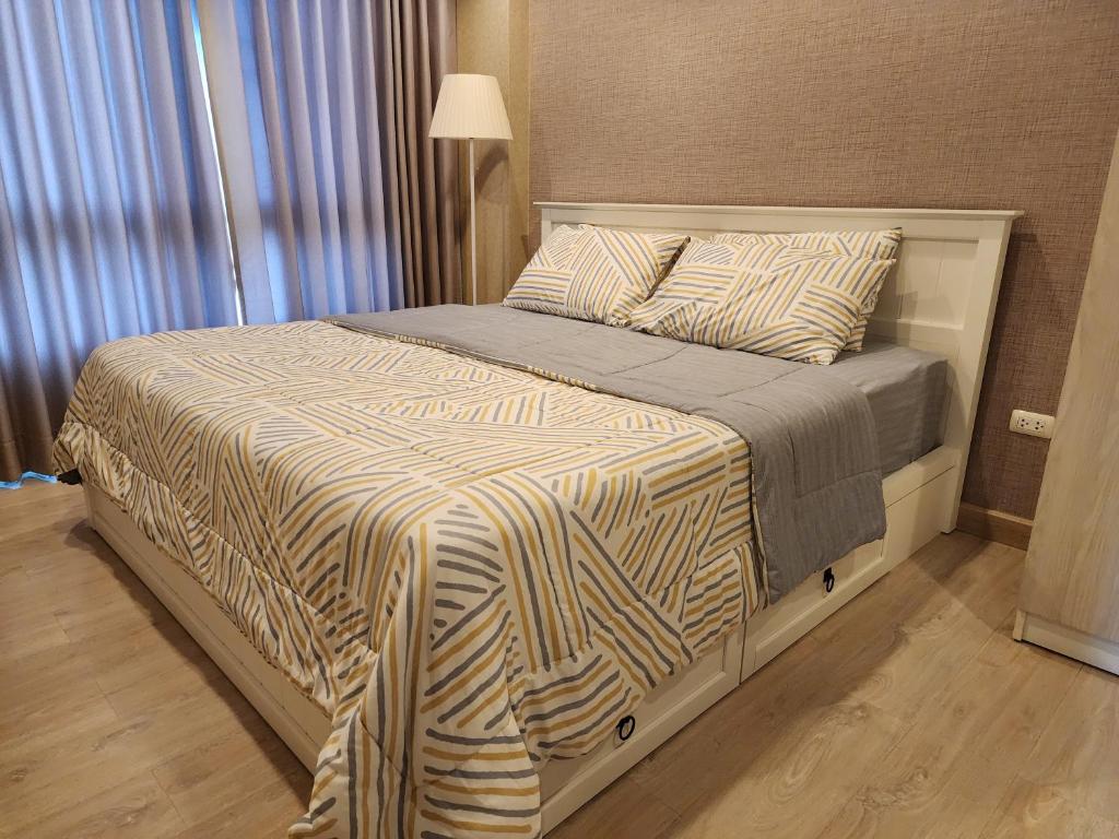 Postel nebo postele na pokoji v ubytování Family Suit 2 Bedrooms 2 Bathrooms in Chiang Mai