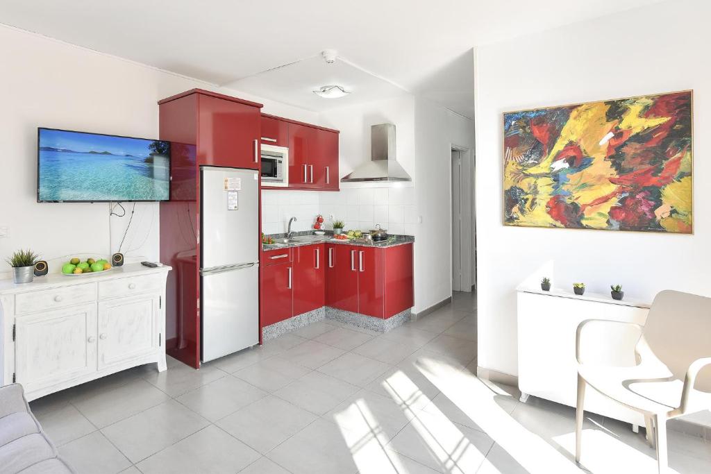 Kuchyňa alebo kuchynka v ubytovaní Beach Apartment in Playa del Cura 323