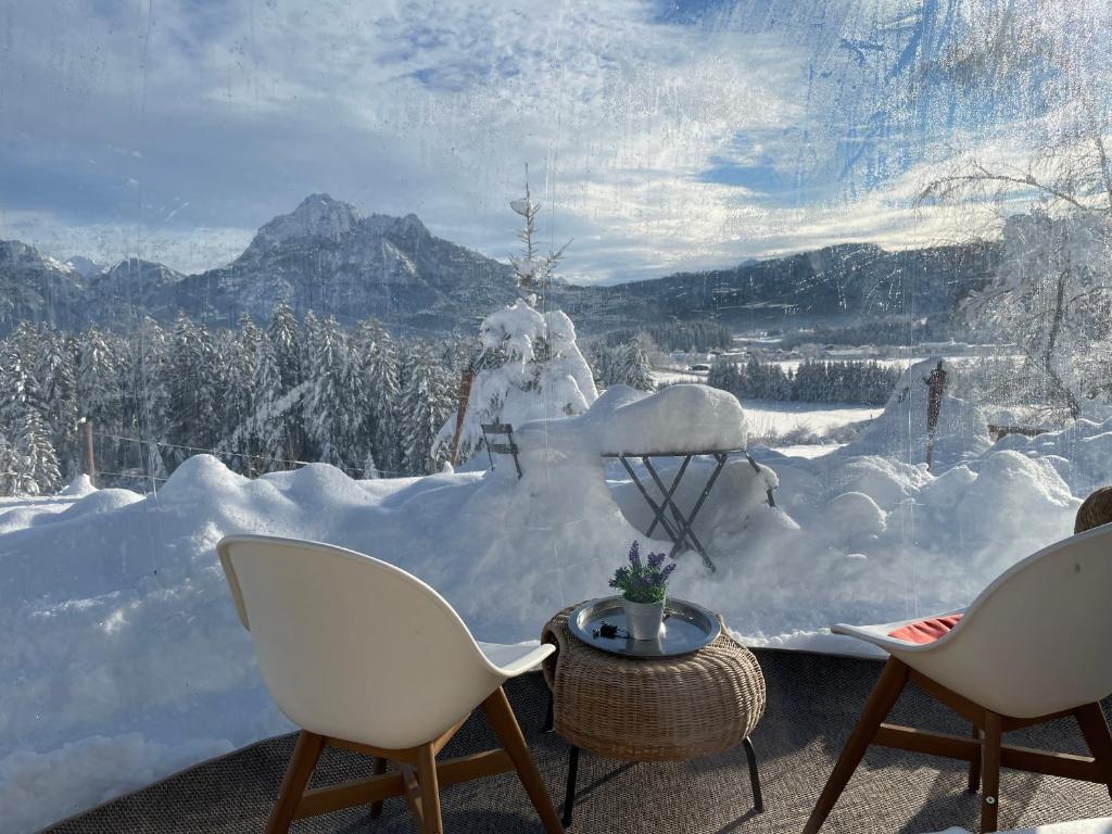 Nespecifikovaný výhled na hory nebo výhled na hory při pohledu z luxury tent