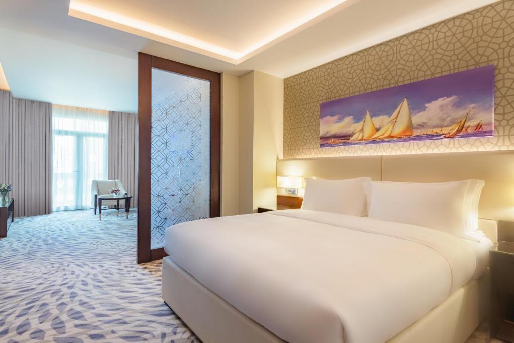Riviera Rayhaan by Rotana Doha - Amplia Habitación De Huéspedes - Cama King