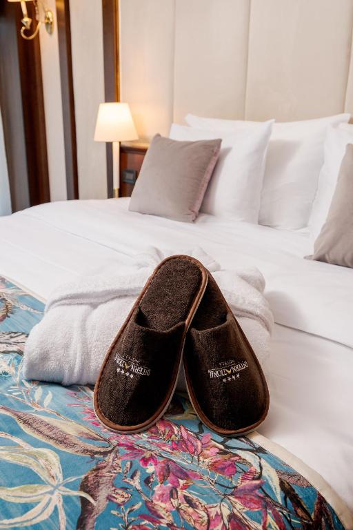 ZOWAR INTERNATIONAL HOTEL
