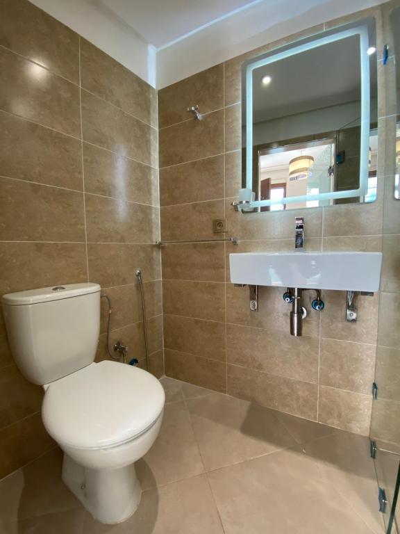Un baño de Riad Jbara 2