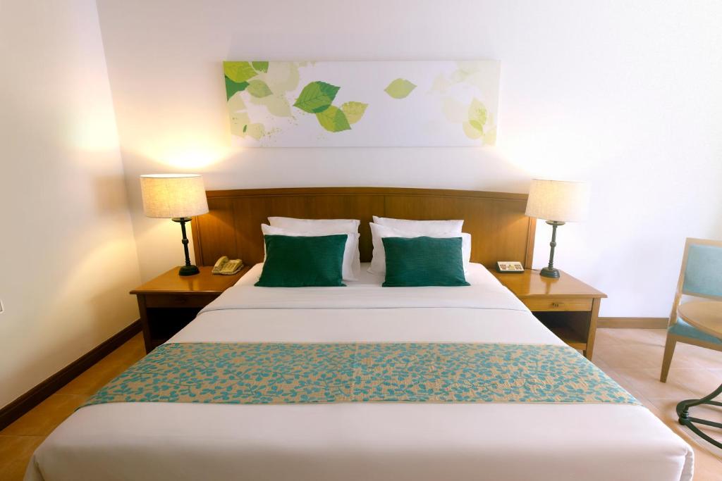 Woodlands Hotel and Resort Pattaya - Deluxe Double O Twin Room Con Balcón