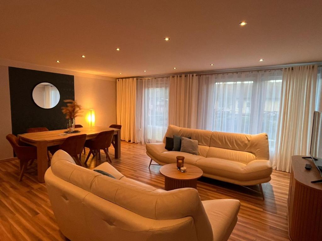 Hotel Pommerscher Hof - Three-Bedroom Apartment