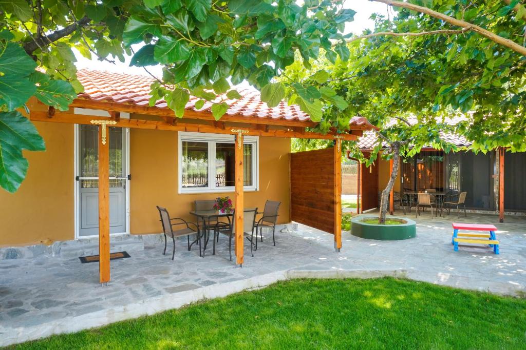 Κήπος έξω από το Mulberry Apartment