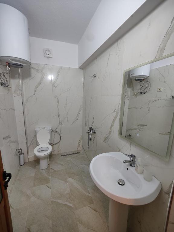 City Center Apartment - Imazhi 3