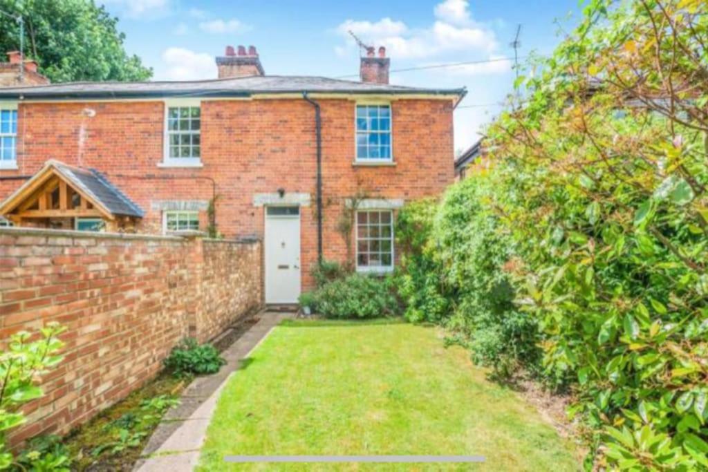 Beautiful cottage near London, Maidenhead (updated prices 2024)