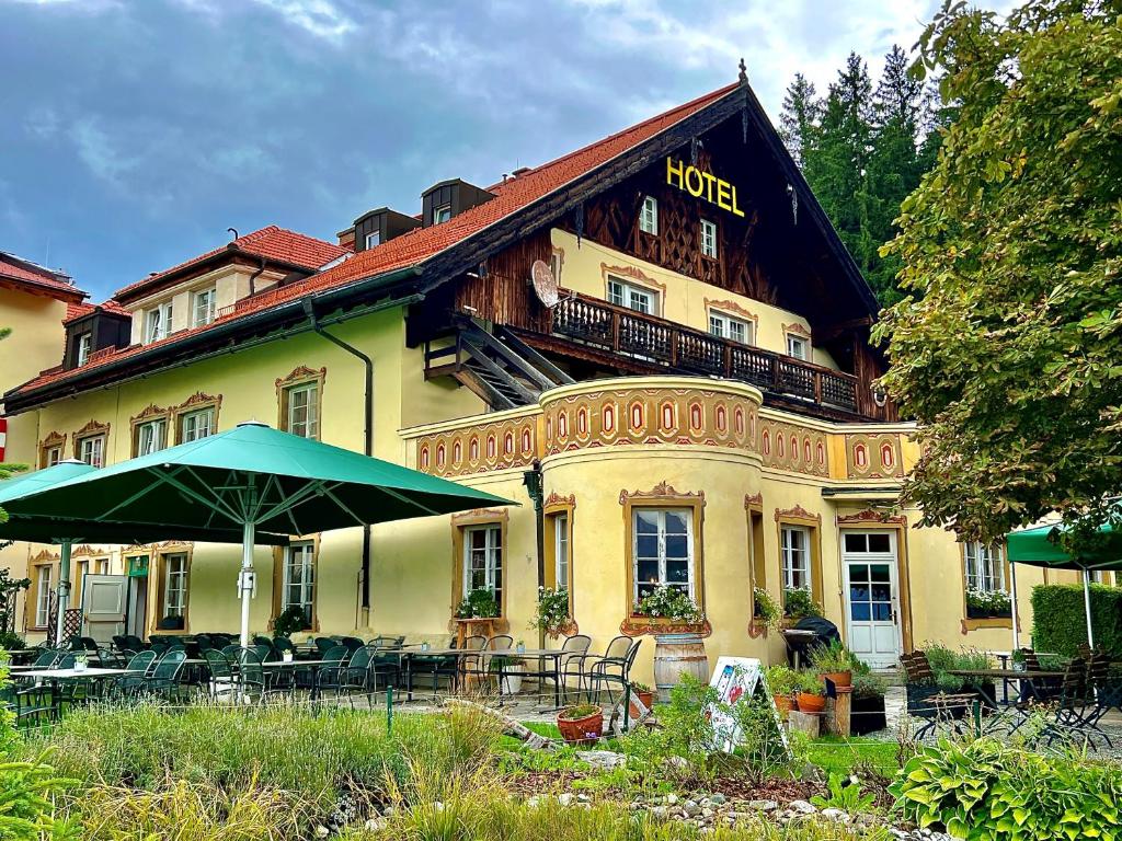 Budova, kde se hotel nachází