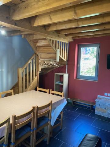 Posezení v ubytování LES CHALETS D'AURE.