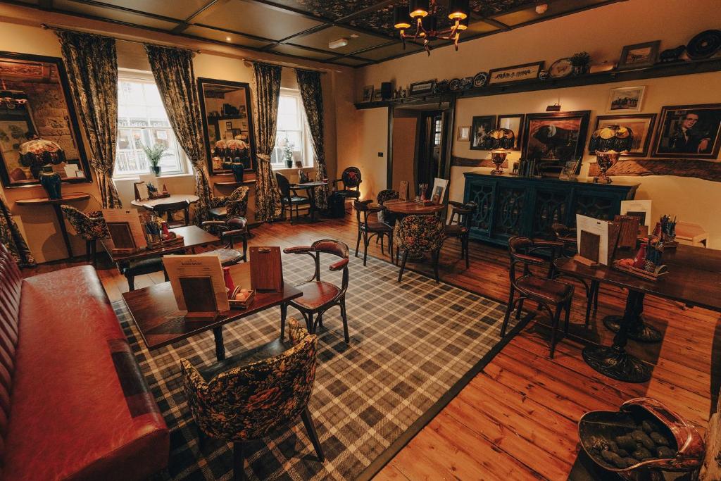 Posezení v ubytování The Bull and Townhouse, Beaumaris- The Inn Collection Group