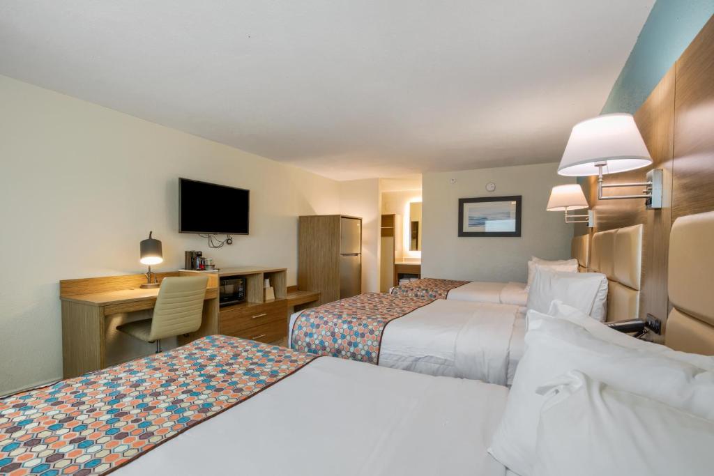Beachside Resort Hotel - 