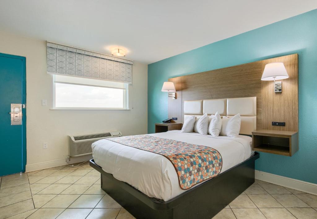Beachside Resort Hotel - Queen Room