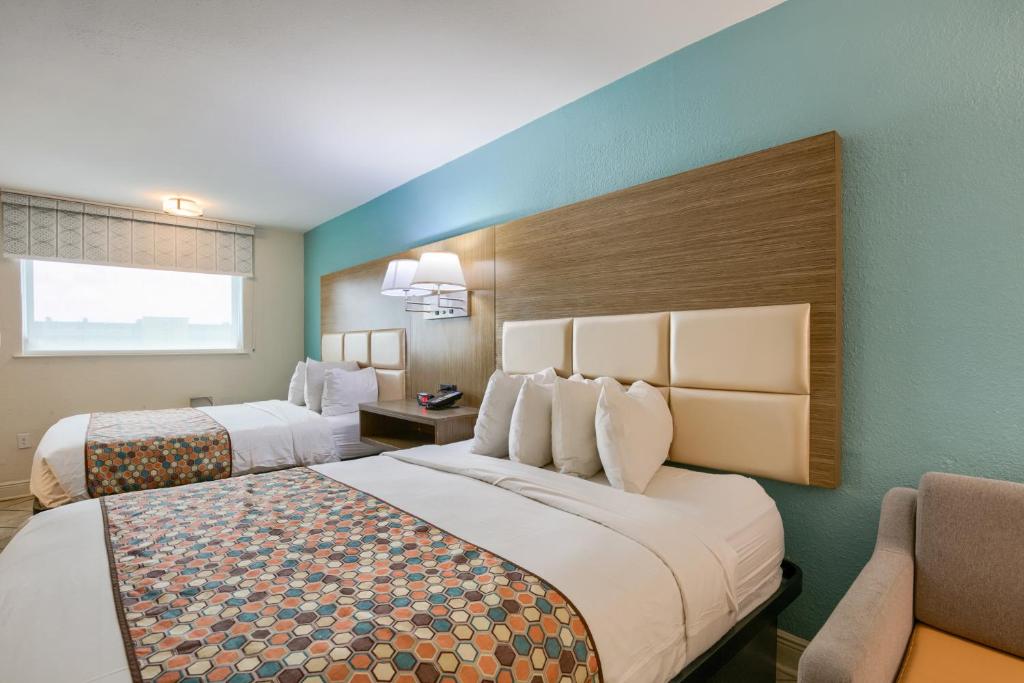 Beachside Resort Hotel - Queen Room With Two Queen Beds - Disability Access
