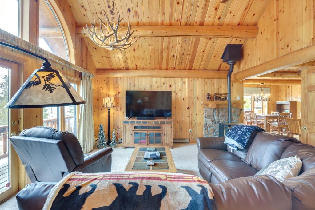 DogFriendly Grand Lake Cabin with Stunning Views!, Grand Lake (updated