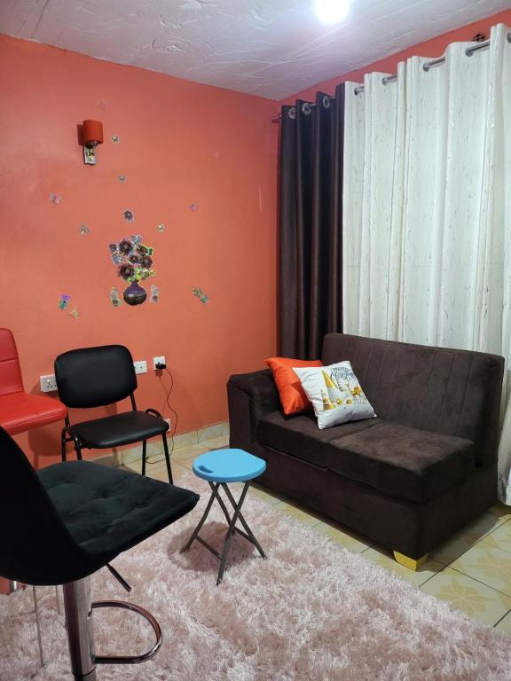 Posezení v ubytování G&G Lavish Studio Nakuru