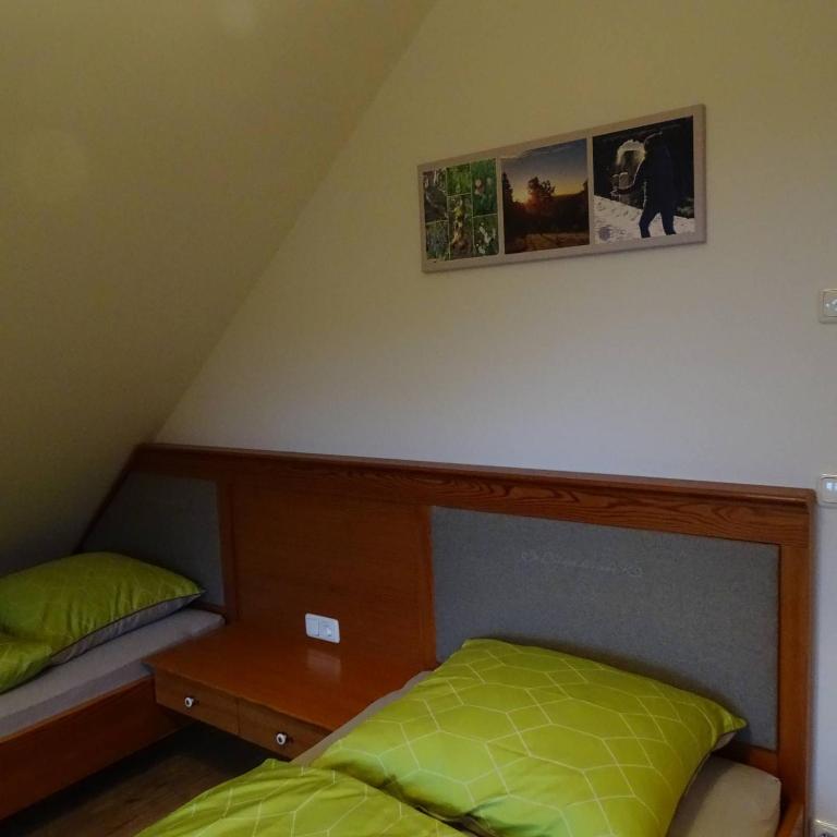 Postel nebo postele na pokoji v ubytování Beim Bergbauer
