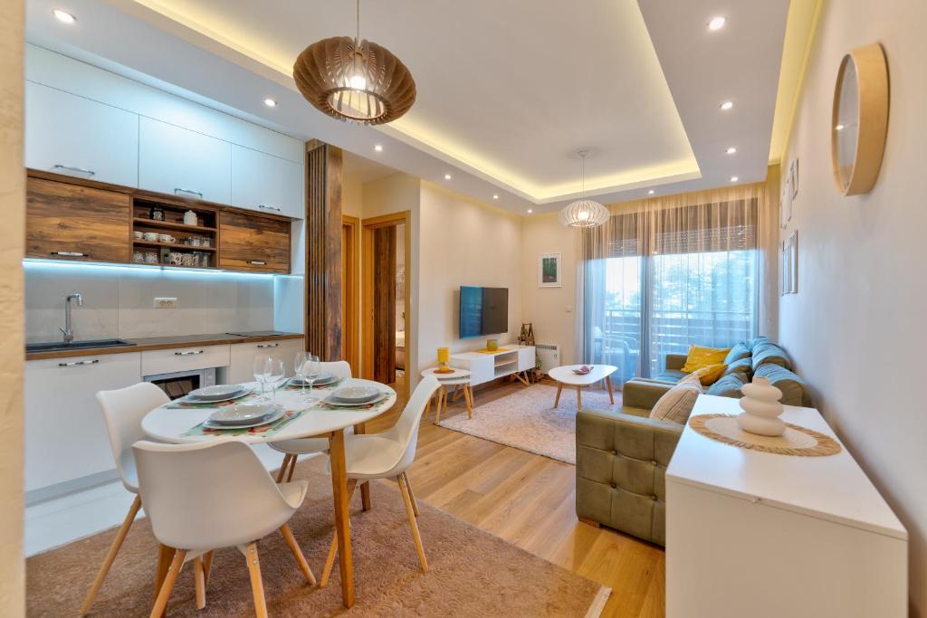 Kuchyň nebo kuchyňský kout v ubytování Exclusive Centar Peković