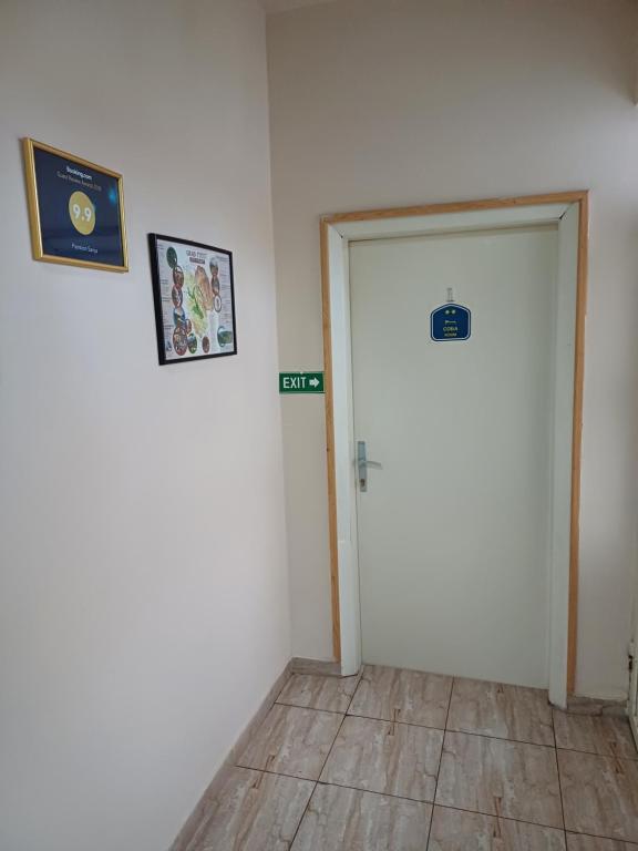 Sobe SANjA - Quarto Duplo Ou Twin Com Casa De Banho Privativa