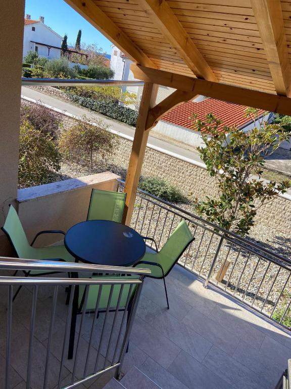 Balkón nebo terasa v ubytování Holiday apartment in Punat with terrace, air conditioning, WiFi, washing machine 4534-3