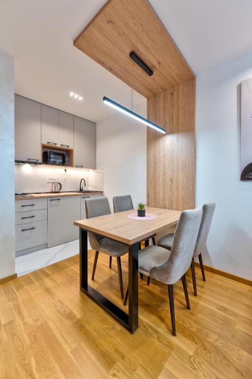 Kuchyň nebo kuchyňský kout v ubytování Apartmani MIVA