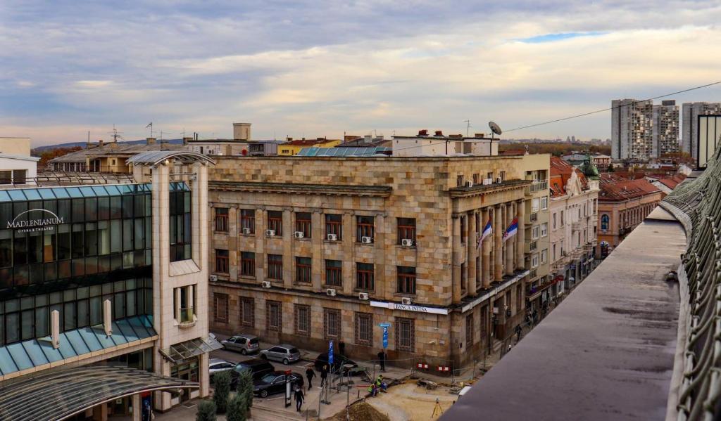 Nespecifikovaný výhled na destinaci Zemun nebo výhled na město při pohledu z apartmánu