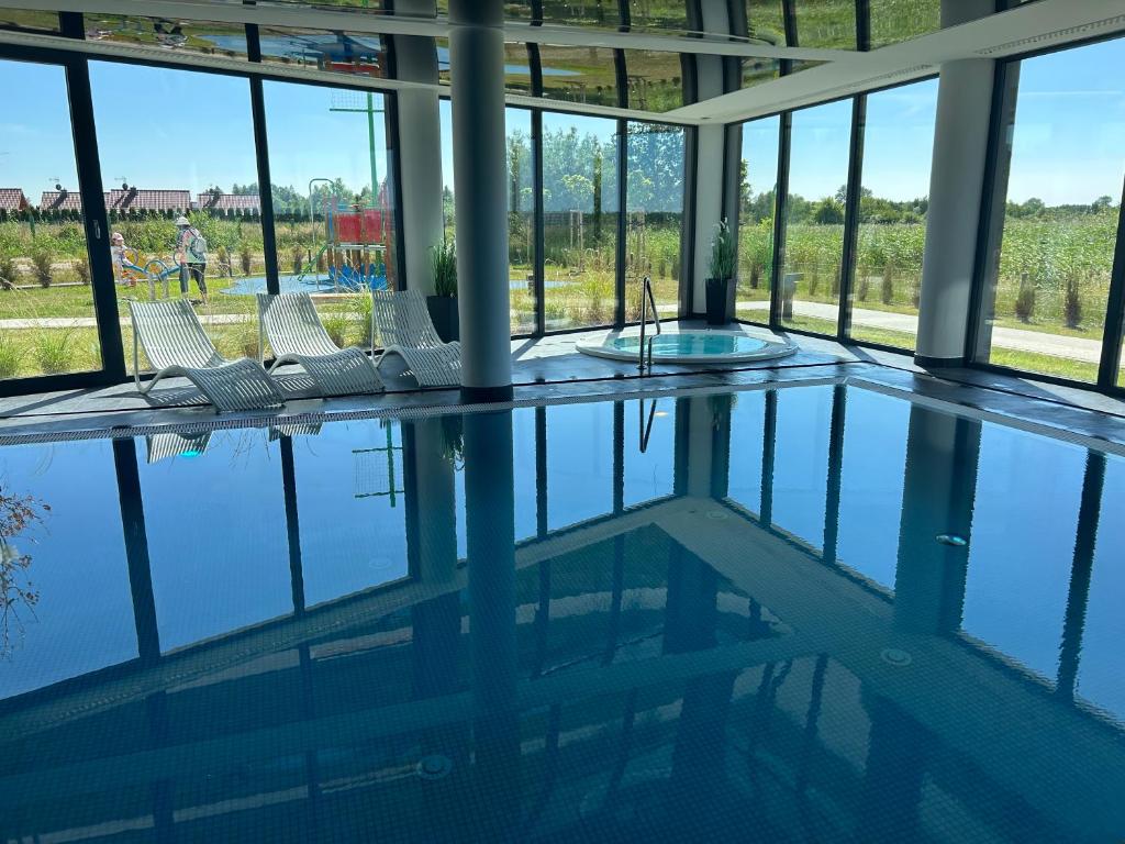 Bazén v ubytování Westin House Apartamenty Baltic Premium nebo v jeho okolí