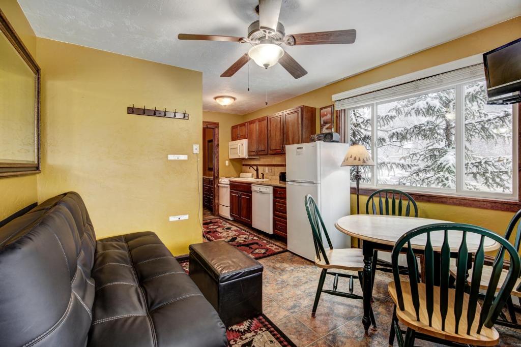 Park Meadows Lodge Unit 8A, Breckenridge, CO